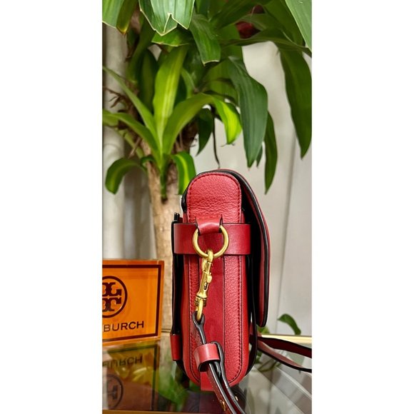 ♦️♦️ TORY BURCH AUTHENTIC DEEP RED ALASTAIR RUNWAY SADDLE BAG ♦️♦️ - Picture 8 of 16